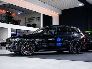 BMW X5 PHEV xDrive45e - M-pack - AHK - Pano - ACC -