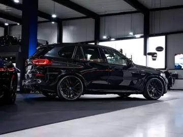 BMW X5 PHEV xDrive45e - M-pack - AHK - Pano - ACC -