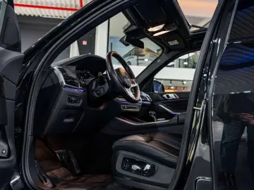 BMW X5 PHEV xDrive45e - M-pack - AHK - Pano - ACC -