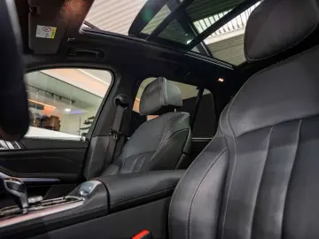 BMW X5 PHEV xDrive45e - M-pack - AHK - Pano - ACC -