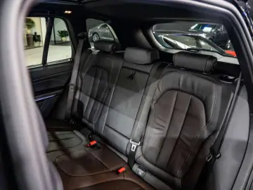 BMW X5 PHEV xDrive45e - M-pack - AHK - Pano - ACC -