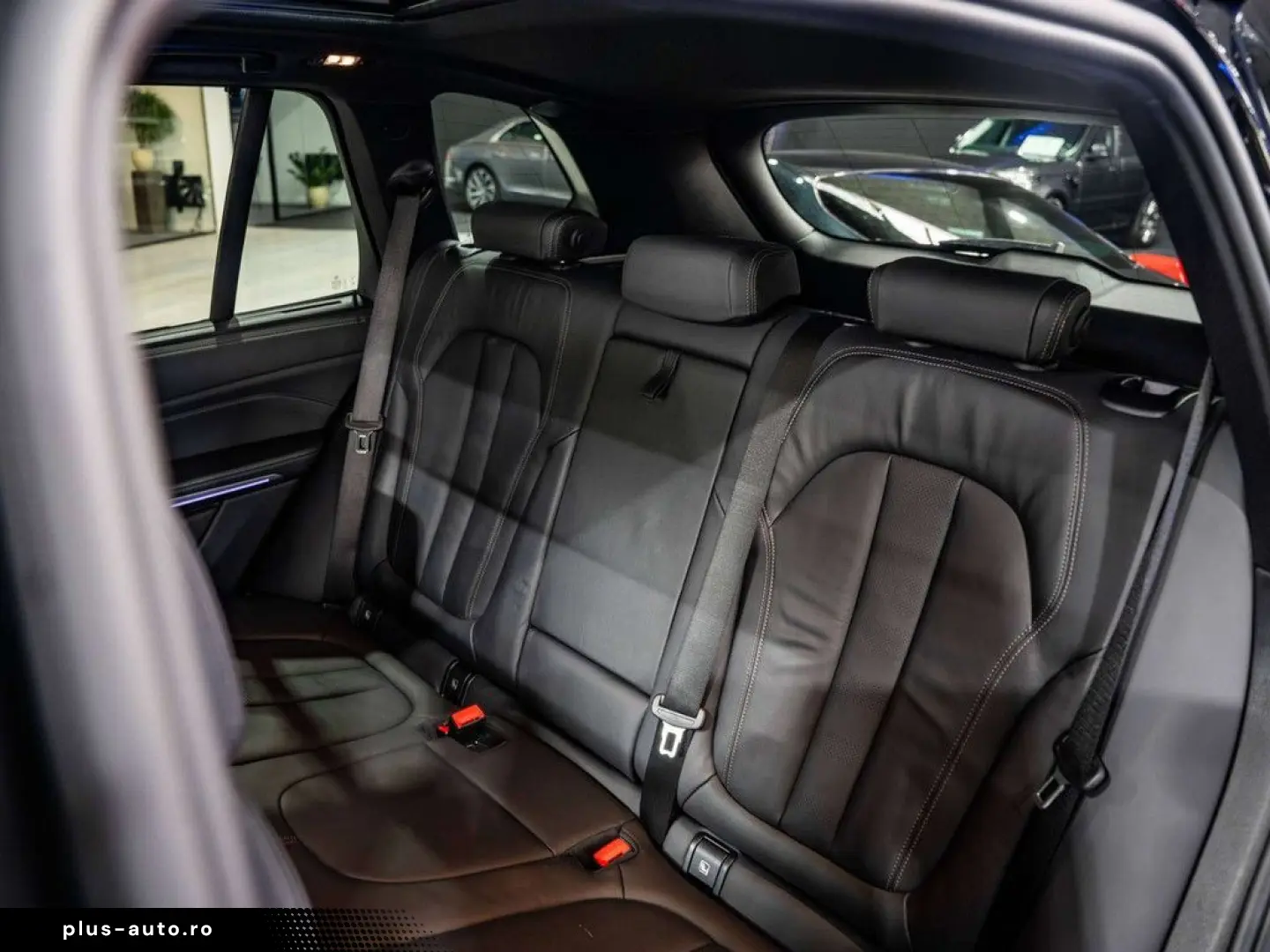 BMW X5 PHEV xDrive45e - M-pack - AHK - Pano - ACC -
