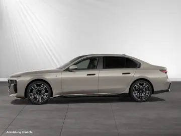 BMW 740d xDrive M Sport SkyLounge AHK Standhzg.
