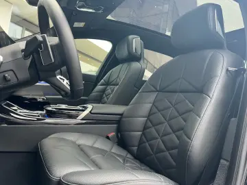 BMW 740d xDrive M Sport SkyPano DA PA Prof Standhz.
