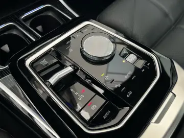 BMW 740d xDrive M Sport SkyPano DA PA Prof Standhz.