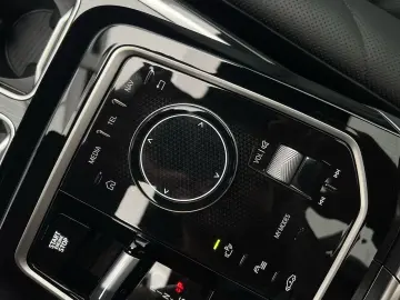 BMW 740d xDrive M Sport SkyPano DA PA Prof Standhz.