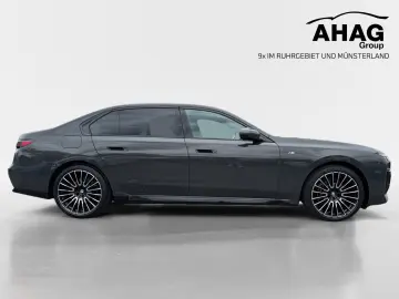 BMW 740d xDrive M SPORT FondEnt SkyL StHz DAPro
