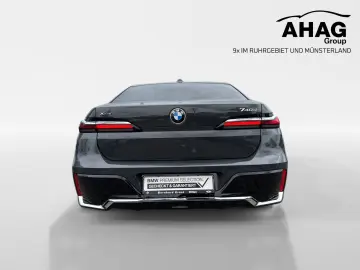 BMW 740d xDrive M SPORT FondEnt SkyL StHz DAPro