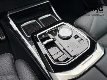 BMW 740d xDrive M SPORT FondEnt SkyL StHz DAPro
