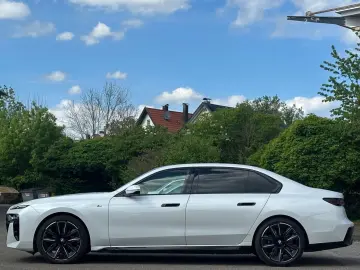 BMW 740d xDr.M Sport PRO Standh.Sky IntAktLenk.21