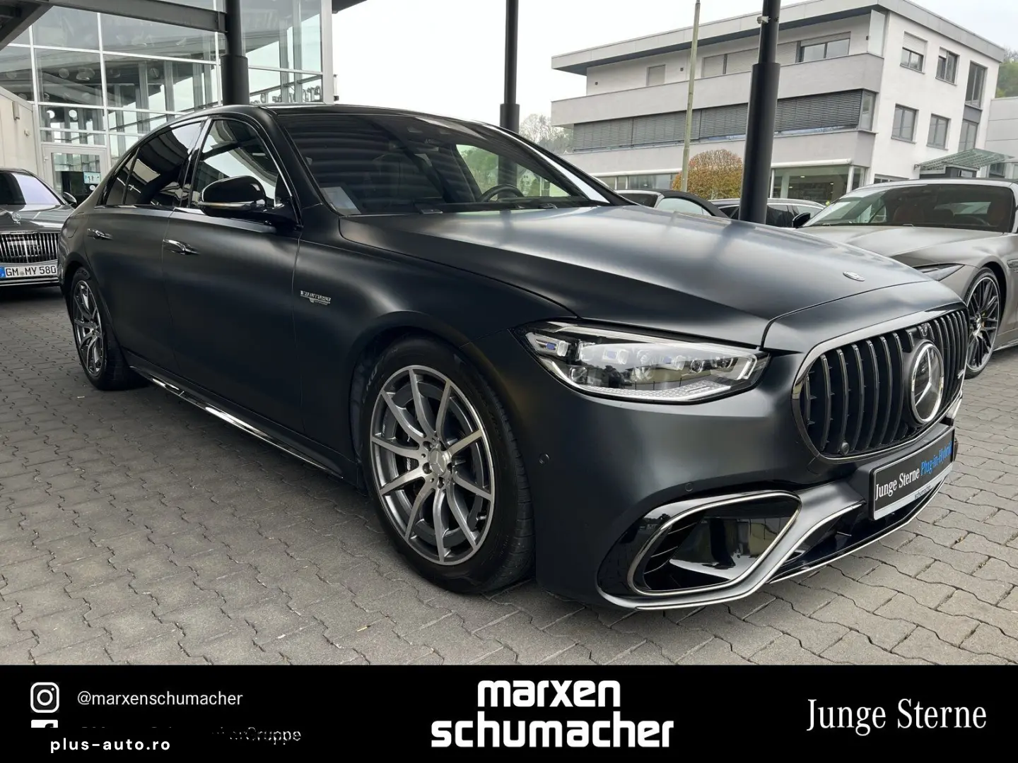 MERCEDES-BENZ AMG S 63 E First-Class Magno Massage Burm3D