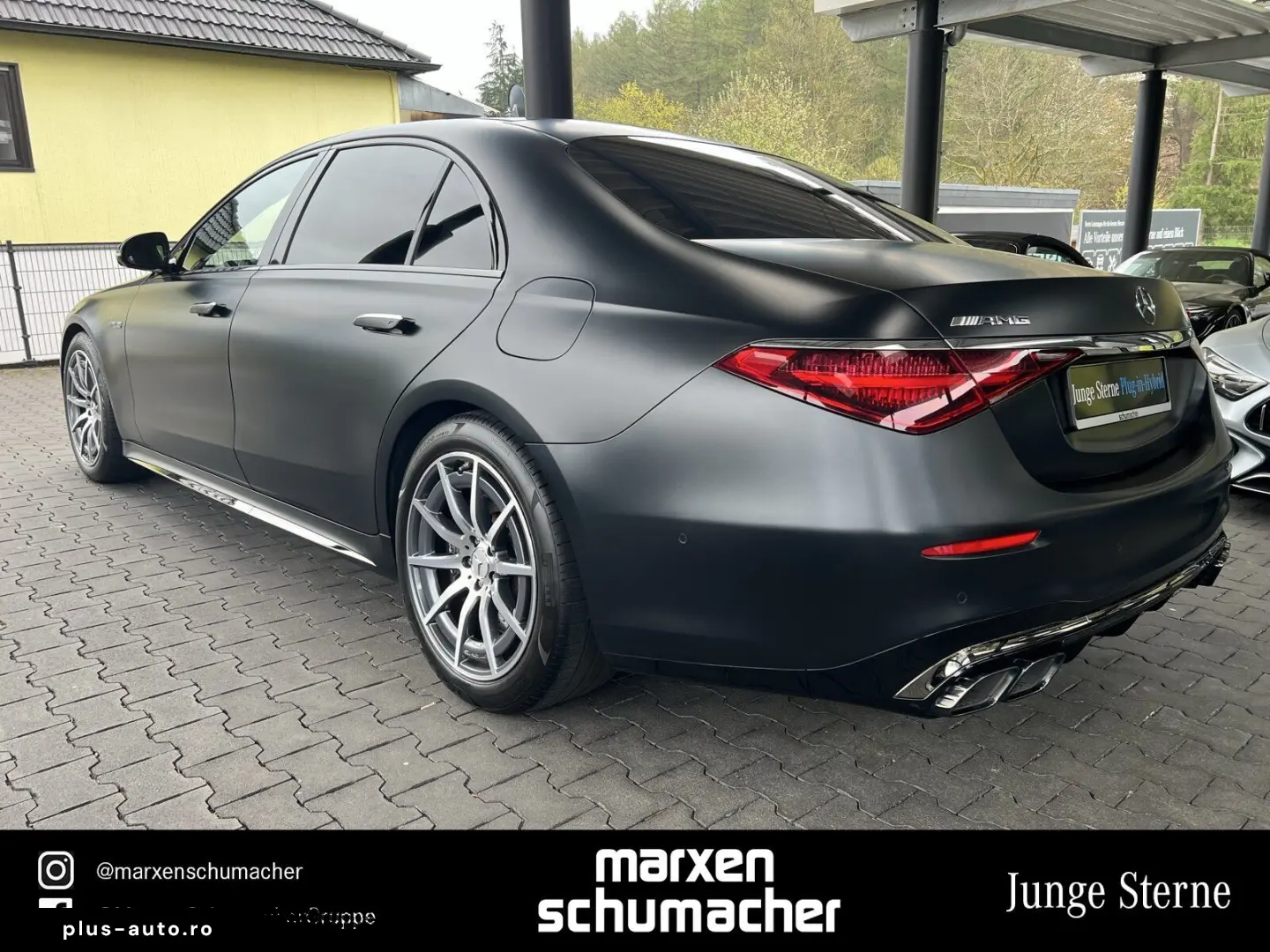 MERCEDES-BENZ AMG S 63 E First-Class Magno Massage Burm3D