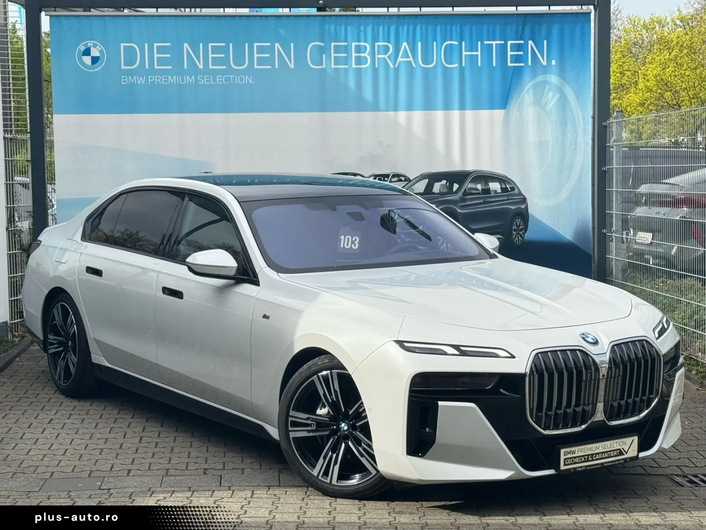 BMW 740d xDrive M Sport PanoSky B&W AHK St-Hzg 21