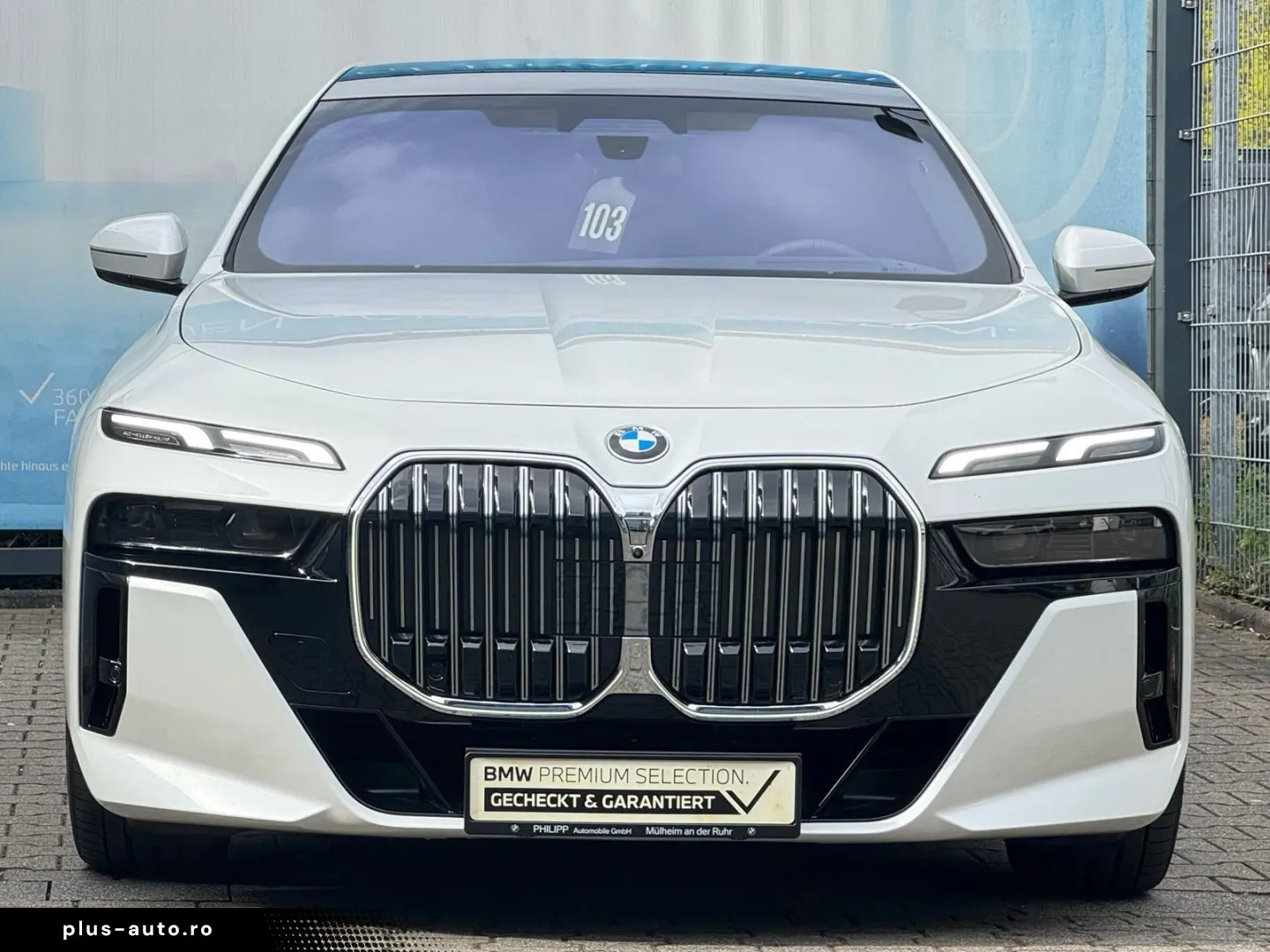 BMW 740d xDrive M Sport PanoSky B&W AHK St-Hzg 21