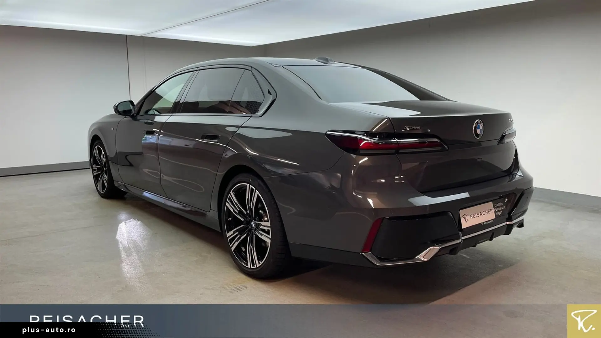 BMW 740d A xDrive M-Sport SkyLou AHK DAProf Autom