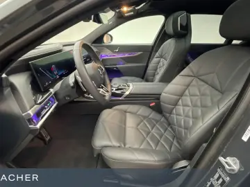 BMW 740d A xDrive M-Sport SkyLou AHK DAProf Autom