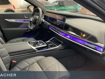 BMW 740d A xDrive M-Sport SkyLou AHK DAProf Autom
