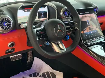 MERCEDES-BENZ AMG GT 63 4Matic  Premium Plus  Alpingingrau