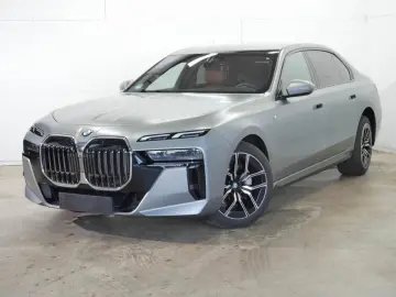 BMW 740d xdrive M Sport SkyLounge PAProf Massage 21