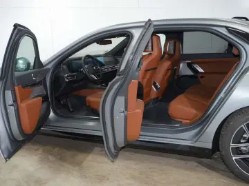 BMW 740d xdrive M Sport SkyLounge PAProf Massage 21