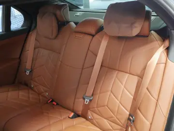 BMW 740d xdrive M Sport SkyLounge PAProf Massage 21