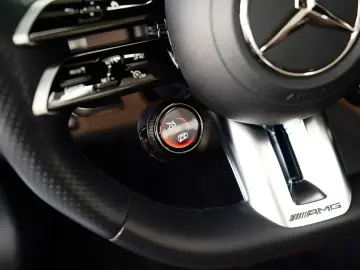 MERCEDES-BENZ SL 43 AMG - MODELL 2025