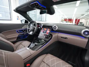 MERCEDES-BENZ SL 43 AMG - MODELL 2025