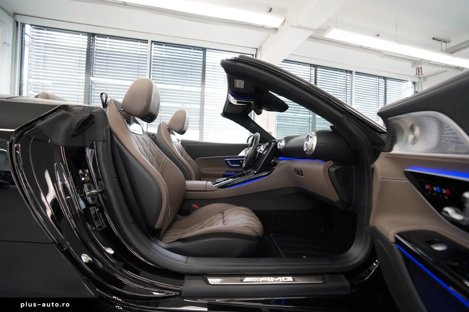 MERCEDES-BENZ SL 43 AMG - MODELL 2025