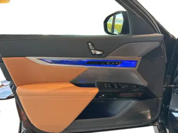 BMW 740d xDrive Limousine 360  STANDHZ HEAD-UP PANO