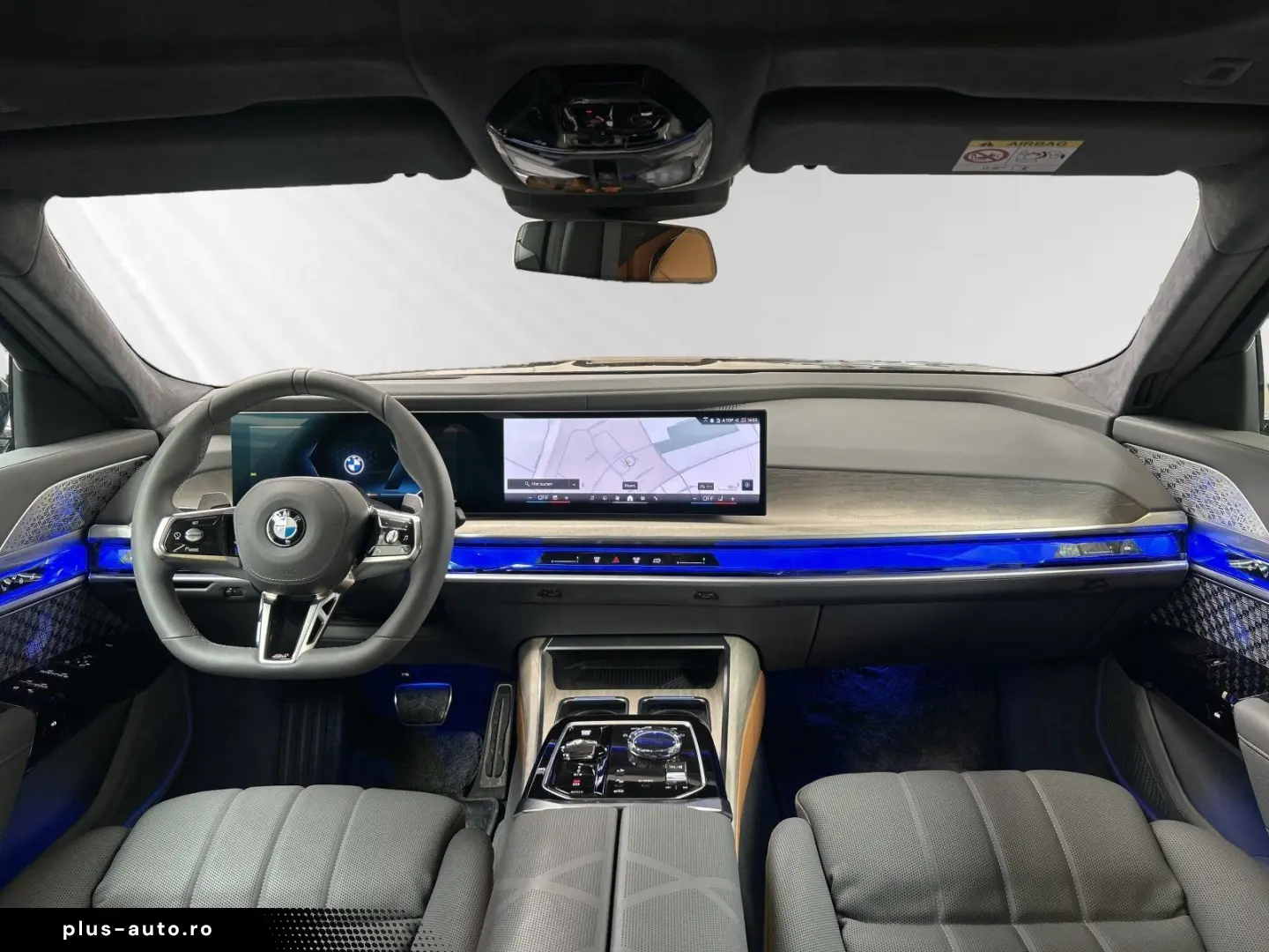 BMW 740d xDrive  Two-Tone  M Sport Pro SkyLounge B&W