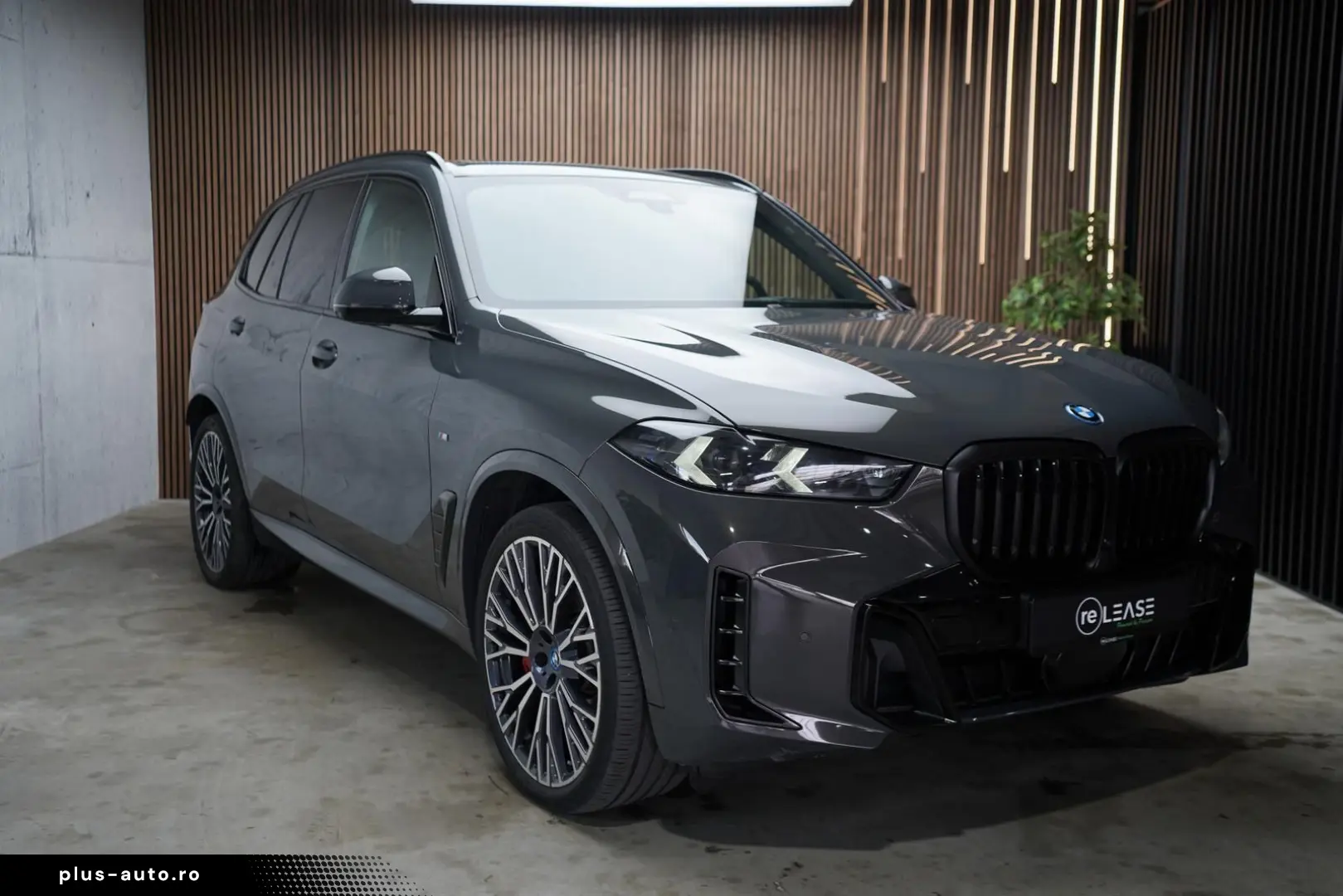 BMW X5 xDrive 50e M-Sport   Individual   B&W   HuD