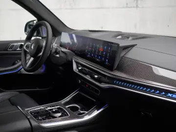 BMW X5 xDrive 50e M-Sport   Individual   B&W   HuD