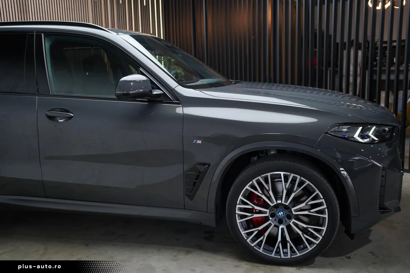 BMW X5 xDrive 50e M-Sport   Individual   B&W   HuD