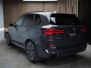 BMW X5 xDrive 50e M-Sport   Individual   B&W   HuD