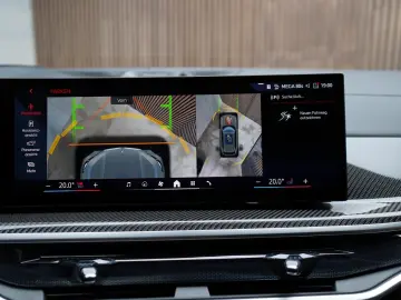 BMW X5 xDrive 50e M-Sport   Individual   B&W   HuD