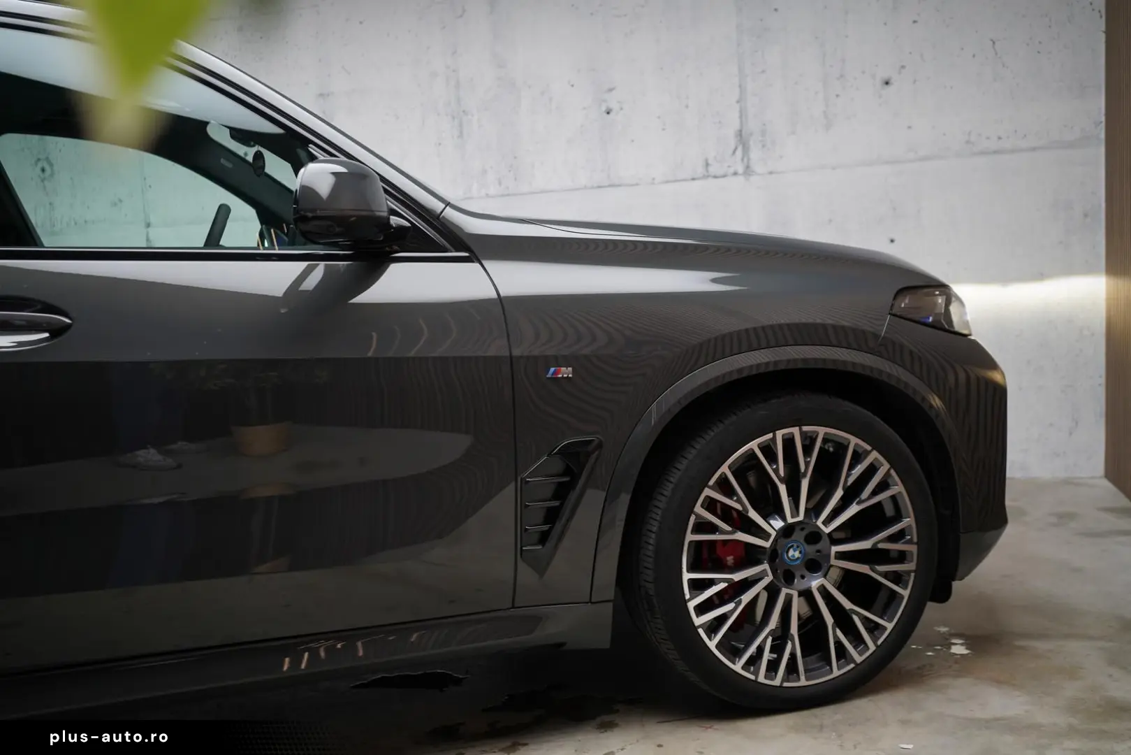 BMW X5 xDrive 50e M-Sport   Individual   B&W   HuD