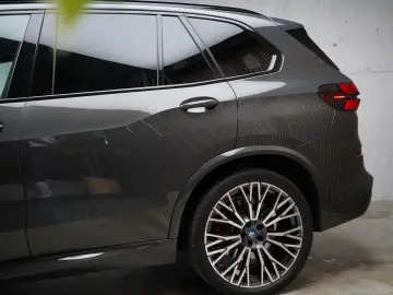BMW X5 xDrive 50e M-Sport   Individual   B&W   HuD