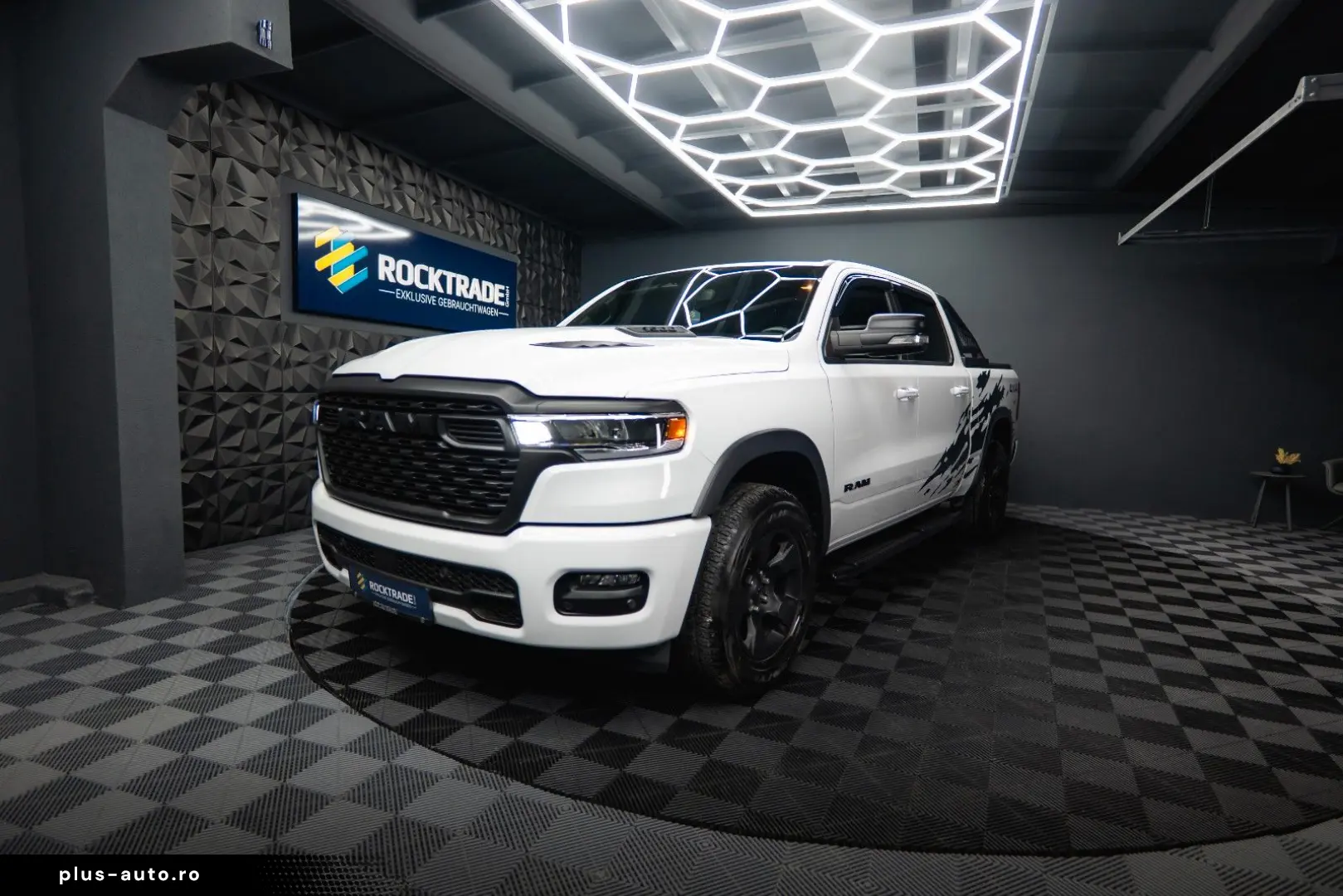 DODGE RAM 3.6 V6 MY 25 Offroad Night-Paket ACC LED