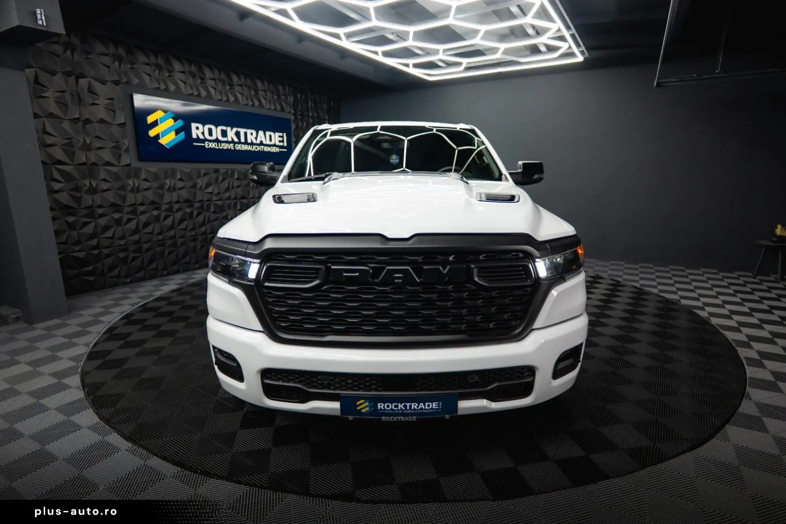 DODGE RAM 3.6 V6 MY 25 Offroad Night-Paket ACC LED