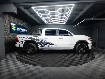 DODGE RAM 3.6 V6 MY 25 Offroad Night-Paket ACC LED