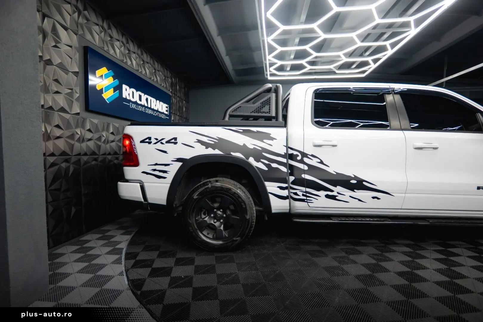 DODGE RAM 3.6 V6 MY 25 Offroad Night-Paket ACC LED