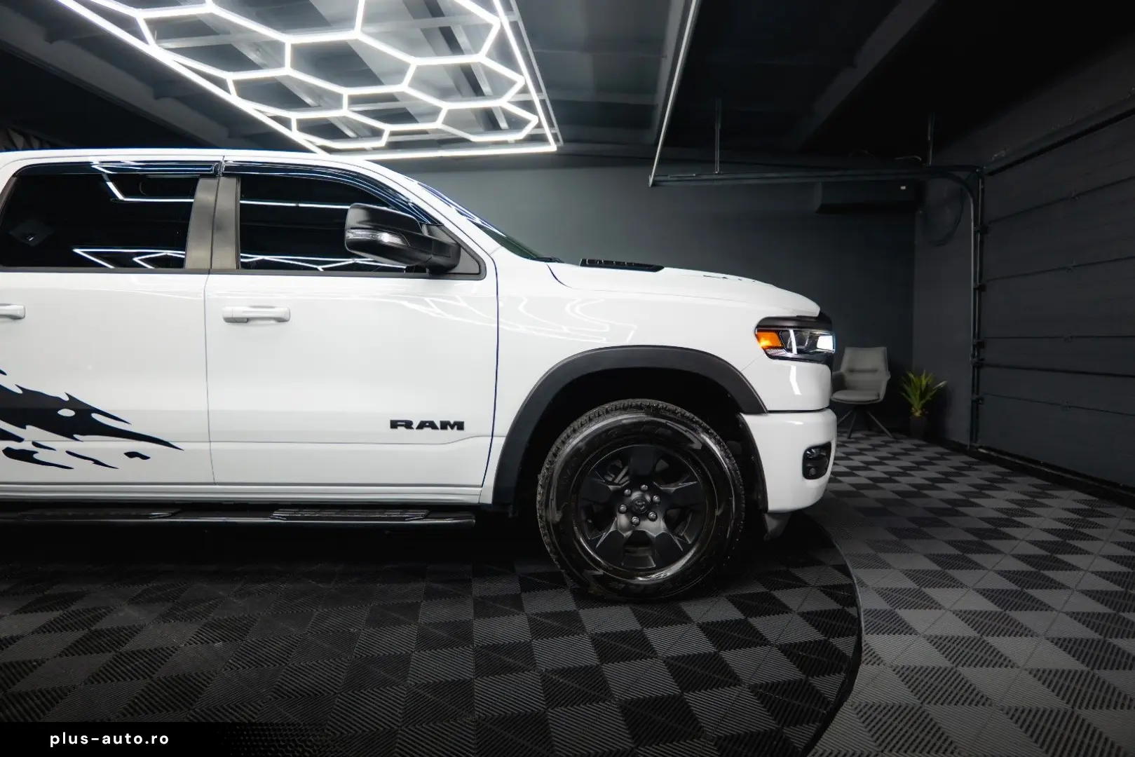 DODGE RAM 3.6 V6 MY 25 Offroad Night-Paket ACC LED