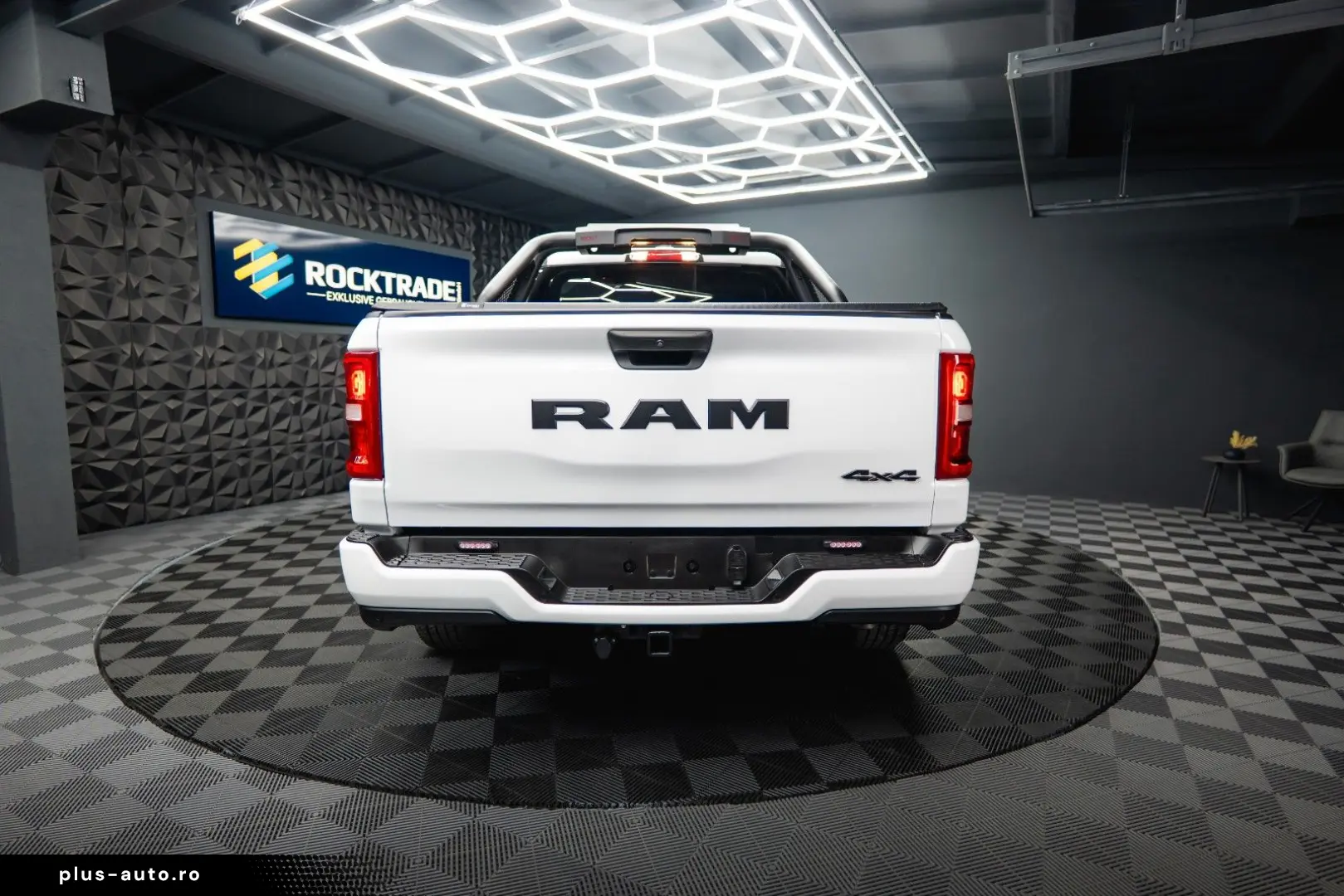 DODGE RAM 3.6 V6 MY 25 Offroad Night-Paket ACC LED