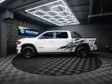 DODGE RAM 3.6 V6 MY 25 Offroad Night-Paket ACC LED
