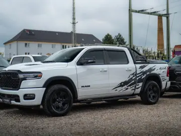 DODGE RAM 3.6 V6 MY 25 Offroad Night-Paket ACC LED