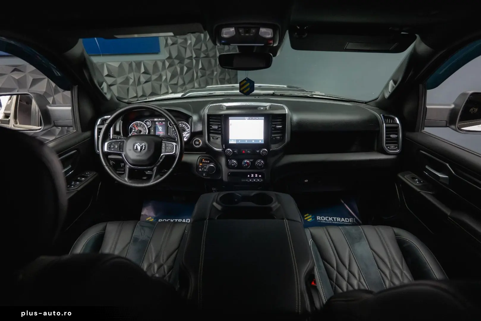 DODGE RAM 3.6 V6 MY 25 Offroad Night-Paket ACC LED