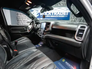 DODGE RAM 3.6 V6 MY 25 Offroad Night-Paket ACC LED