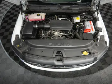 DODGE RAM 3.6 V6 MY 25 Offroad Night-Paket ACC LED