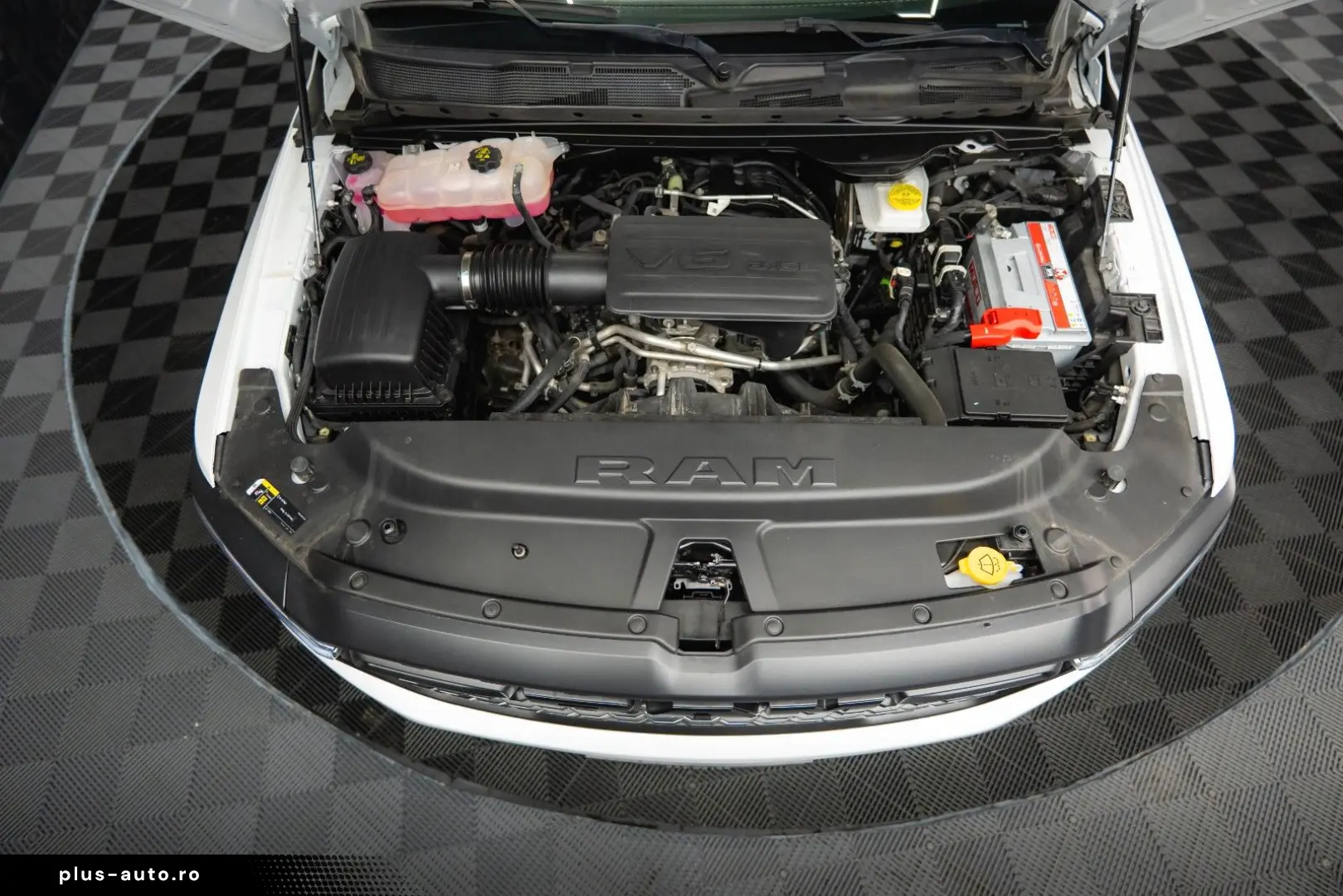 DODGE RAM 3.6 V6 MY 25 Offroad Night-Paket ACC LED