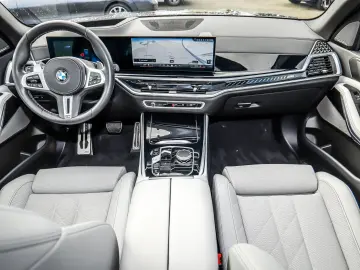 BMW X5 M60i xDrive M Sport HUD PANO 360